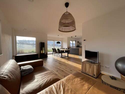 Wohnzimmer und Esszimmer - 