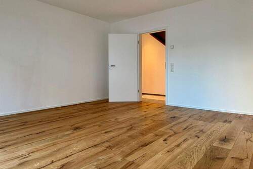 21 qm Zimmer im EG - 
