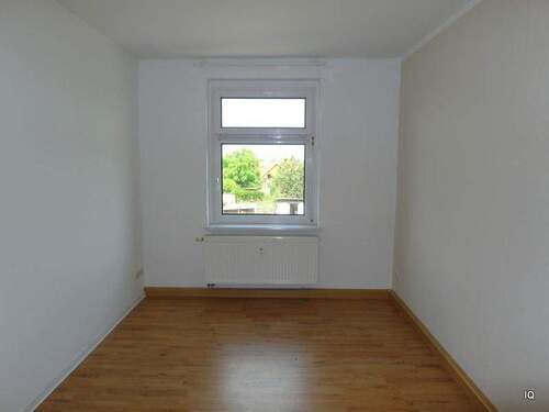 Zimmer 3: Schlafzimmer oder Kinderzimmer - 