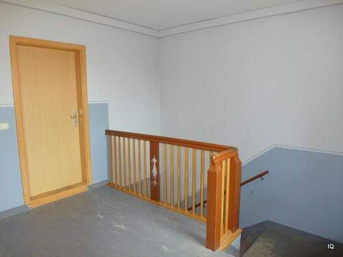 Treppenhaus, Wohnungseingang - 