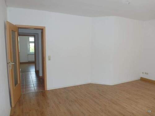 Zimmer 1: Wohnbereich - Etagenwohnung mit 70,00 m² in Riesa zur Miete