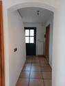 Flur und seilich ein Arbeitszimmer - 