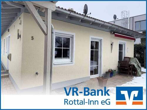 Bild 1 - Stilvoll Wohnen - moderner Bungalow mit Terrasse