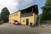 Blick zur Terrasse - 7 Zimmer Mehrfamilienhaus, Wohnhaus zum Kaufen in Elstra