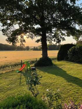 Unverbauter Blick - Renovierter Bungalow mit Weitblick dank unverbauter Feldrandlage