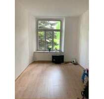 Ab Februar 2026: Geräumige 3-Zimmer-Wohnung mit schöner Terrasse, Parkettboden und Kamin - Frankenberg