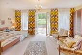 Schlafzimmer mit Zugang zur Südterrasse - 