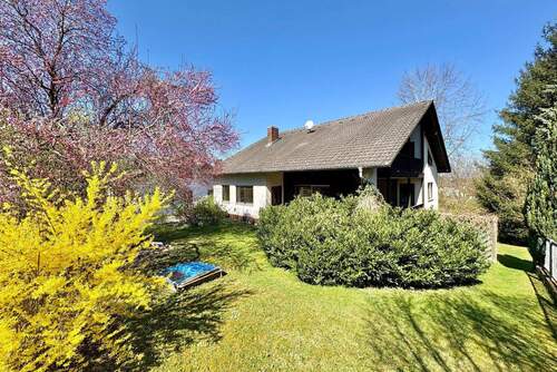 Gartenansicht - 6 Zimmer Einfamilienhaus zum Kaufen in Künzing