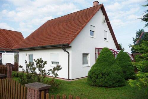 Ansicht Süd-West-Seite - Schönes modernes Einfamilienhaus in guter Lage