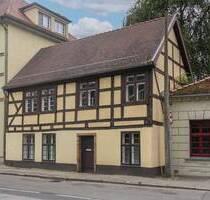 Wohn- und Geschäftshaus mit Dachterrasse und Hof in Innenstadtlage von Güstrow