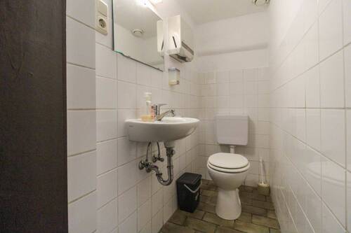 WC - 