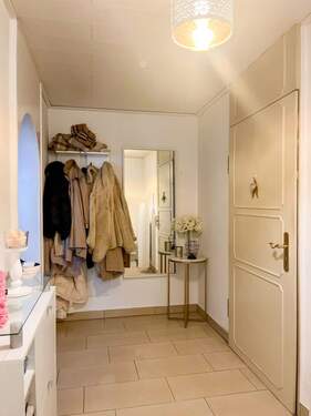 Flur - Etagenwohnung mit 62,00 m² in Frankfurt am Main zum Kaufen