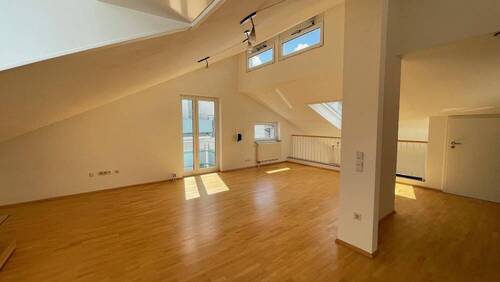 Bild 2 - 4 Zimmer Etagenwohnung zur Miete in Stuttgart