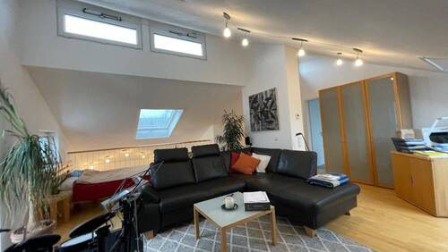 Bild 3 - 4 Zimmer Etagenwohnung in Stuttgart
