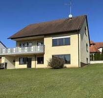 Charmantes Zweifamilienhaus mit vielfältigen Möglichkeiten im Herzen von Trautskirchen