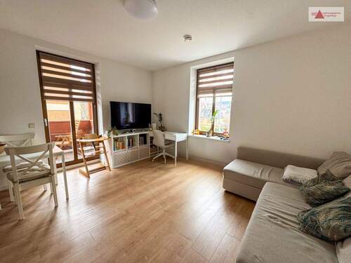 Wohnzimmer - Schicke 2-Raum-Wohnung mit Balkon in zentraler Lage von Aue