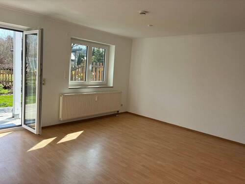 Wohnzimmer - 2 Zimmer Etagenwohnung in Kempten (Allgäu)