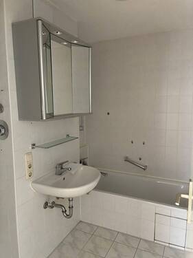 Badezimmer mit WM-Anschluss - 