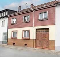 Einfamilienhaus in zentraler Lage von Oftersheim - Kernsanierung oder Neubau, Sie entscheiden!