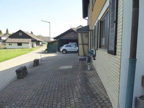 sauberer Zugang zum Haus - 5 Zimmer Einfamilienhaus zum Kaufen in Gummersbach / Strombach
