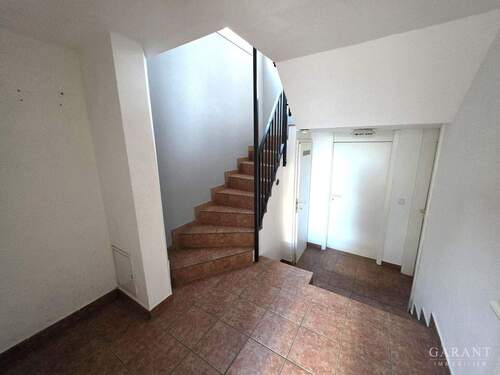 Treppenaufgang vom EG zum OG - 