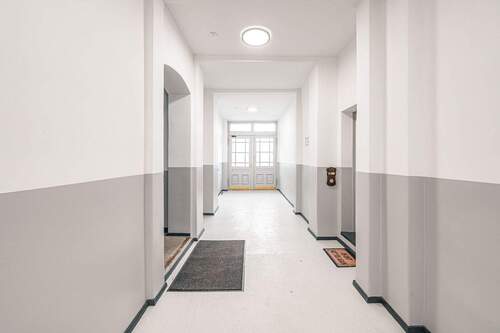 Durchgang QG - 3 Zimmer Etagenwohnung zum Kaufen in Berlin