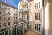 WE17 QG mitte Balkon (3) - 