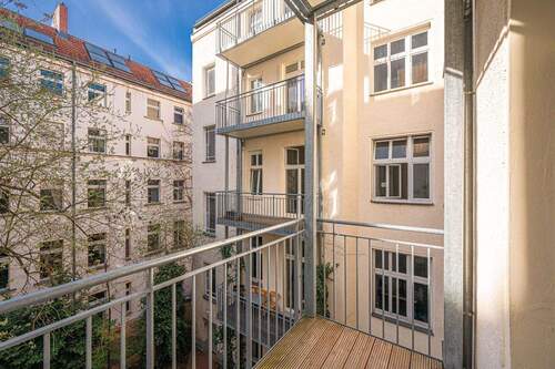 WE17 QG mitte Balkon (3) - 