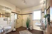 Badezimmer im Obergeschoss - 