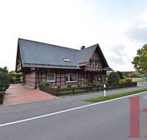 Große 5-Zimmer-Wohnung mit 2 Balkonen und Garage in ländlicher Holdorfer Lage