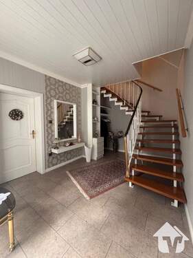 Eingangsbereich - Einfamilienhaus in zentraler Lage verfügbar!