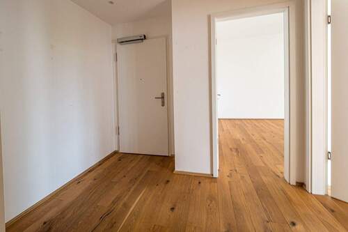 Musterfoto Flur - 2 Zimmer Etagenwohnung zur Miete in Dresden