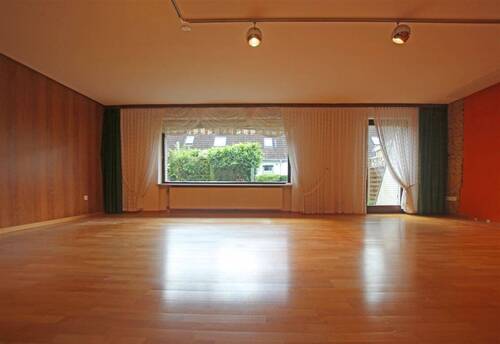 Wohnzimmer - Bild 1 - 4 Zimmer Reihenmittelhaus in Schnakenbek