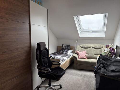 Kinderzimmer / Büro - 