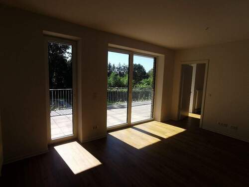 Wohnzimmer - 2 Zimmer Terrassenwohnung zur Miete in Hamburg