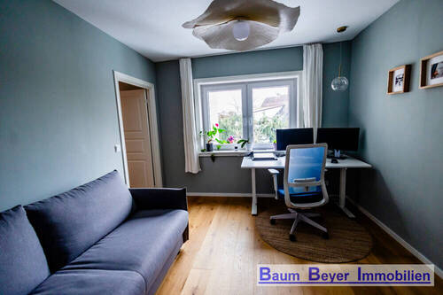 Arbeits-/ Gästezimmer im Erdgeschoss - 
