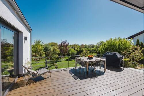 Sonnendeck mit Weitblick - Einfamilienhaus mit 303,00 m&sup2; in Gäufelden zum Kaufen