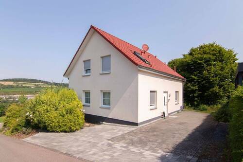 maison-temmels-001.jpg - Charmantes und möbliertes Einfamilienhaus in Temmels mit 3 Schlafzimmern – Grenznähe Luxemburg – zu vermieten.