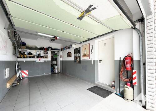 Garage - 