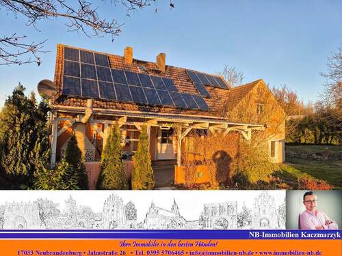 Rufen Sie uns an! - Wohnhaus mit großem Potenzial in Neubrandenburg