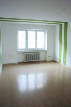 Zimmer 1 - Zentral gelegene 2-Zimmer-Erdgeschoss-Wohnung in Obersendling