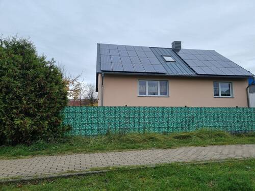 Dach mit Photovoltaikanlage - 7 Zimmer Mehrfamilienhaus, Wohnhaus in Eggesin