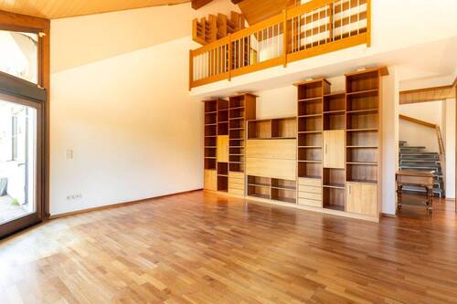 Blick vom Wohnzimmer auf die Empore - 