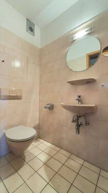 Das Gäste-WC im EG - 