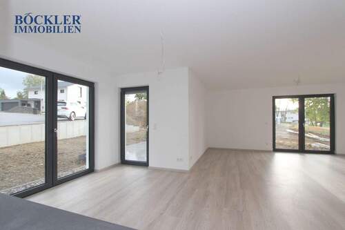 Wohnbereich - 5 Zimmer Einfamilienhaus zur Miete in Pforzheim