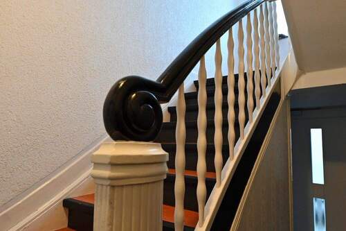 Treppenhaus - 3 Zimmer Etagenwohnung zur Miete in Essen