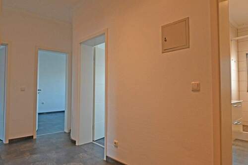 Flur - Etagenwohnung mit 78,00 m&sup2; in Essen zur Miete