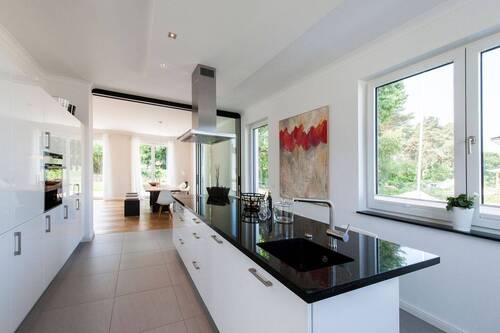 Beispiel Küche - 5 Zimmer Mehrfamilienhaus, Wohnhaus zum Kaufen in Stahnsdorf