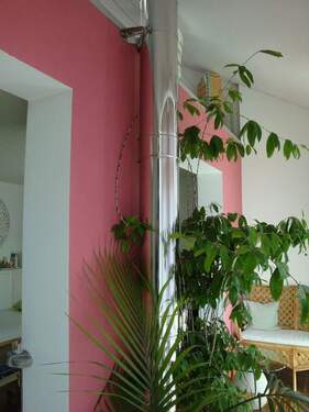 Wohnbereich mit Edelstahlkamin - 