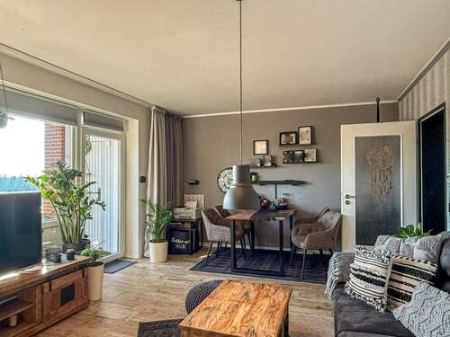 Wohn- und Esszimmer - 